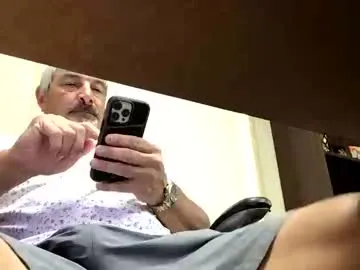 Maxinekinky – webcam model profile photo Image 3