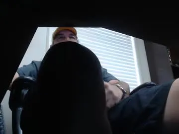 Maxinekinky – webcam model profile photo Image 5