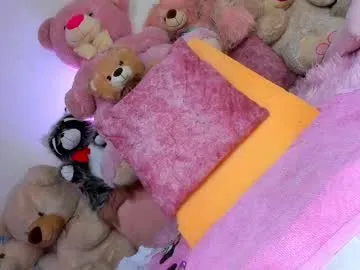 IrisWain – webcam model profile photo Image 4