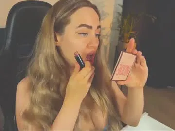 HeatherHeels – webcam model profile photo Image 13