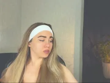 HeatherHeels – webcam model profile photo Image 15