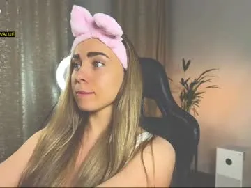 HeatherHeels – webcam model profile photo Image 16