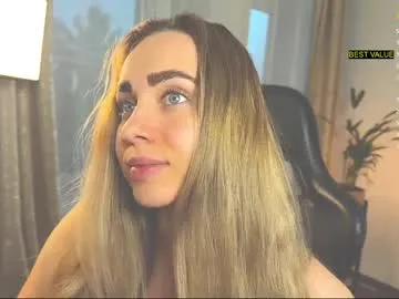 HeatherHeels – webcam model profile photo Image 17