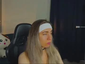 HeatherHeels – webcam model profile photo Image 4