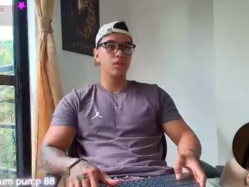 JadeRusell – webcam model profile photo Image 10