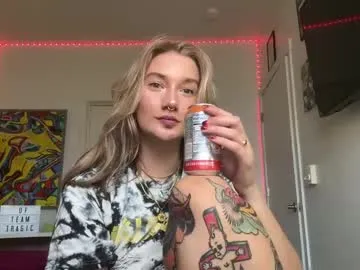 LunaKrismas – webcam model profile photo Image 10