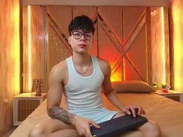 ArianaSole – webcam model profile photo Image 17