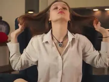 CassieGil – webcam model profile photo Image 12