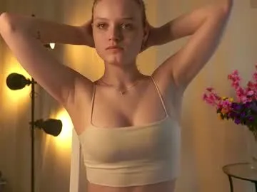 CassieGil – webcam model profile photo Image 3