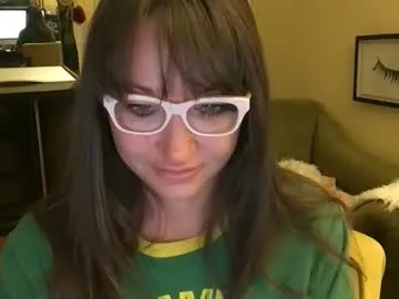 CassieGil – webcam model profile photo Image 10