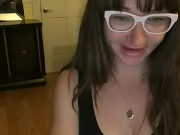 CassieGil – webcam model profile photo Image 13