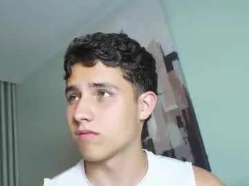 otouhu76 – webcam model profile photo Image 10