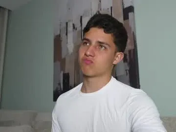 otouhu76 – webcam model profile photo Image 9