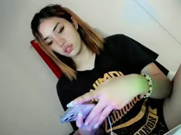 VivianNash – webcam model profile photo Image 5