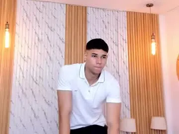 LauraFord – webcam model profile photo Image 6