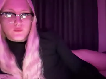 ___momo___0717 – webcam model profile photo Image 2