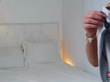 Kym_Roses – webcam model profile photo Image 12