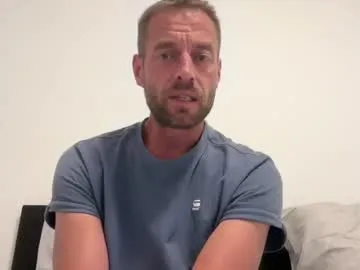 evee_s – webcam model profile photo Image 2