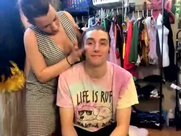 LauraFord – webcam model profile photo Image 2