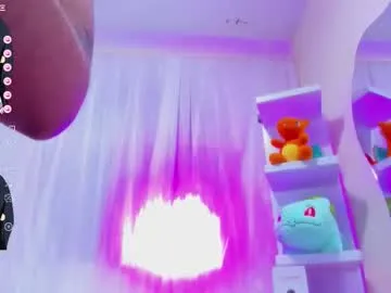 AmyBelmontt – webcam model profile photo Image 16