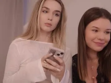 NinaFontana – webcam model profile photo Image 10