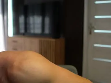 CassieGil – webcam model profile photo Image 8