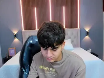 DenLina – webcam model profile photo Image 15