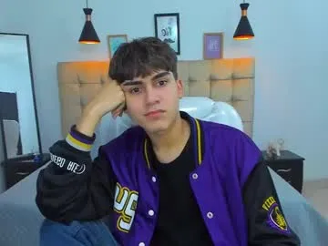 DenLina – webcam model profile photo Image 5