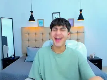 DenLina – webcam model profile photo Image 6