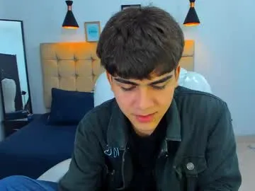 DenLina – webcam model profile photo Image 7