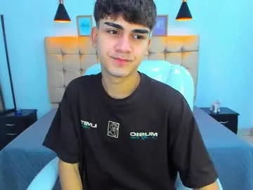 DenLina – webcam model profile photo Image 9