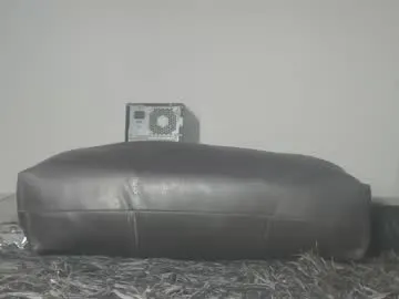 AmyBelmontt – webcam model profile photo Image 2