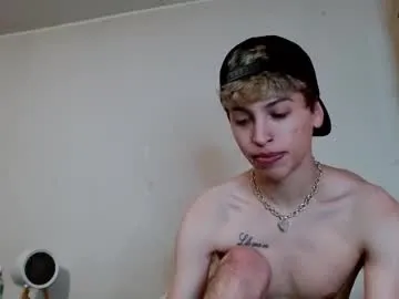 R0422 – webcam model profile photo Image 11