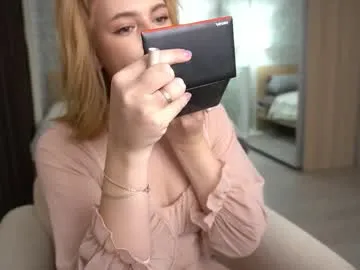 EmilyWeston – webcam model profile photo Image 14