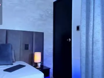 LunaKrismas – webcam model profile photo Image 3