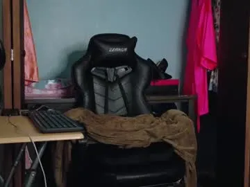 AmyBelmontt – webcam model profile photo Image 16