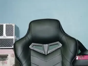 AmyBelmontt – webcam model profile photo Image 3