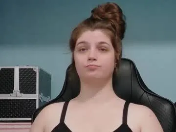 AmyBelmontt – webcam model profile photo Image 4