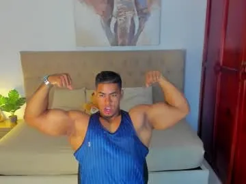 max04 – webcam model profile photo Image 10