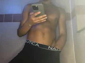 benjamin613999 – webcam model profile photo Image 12