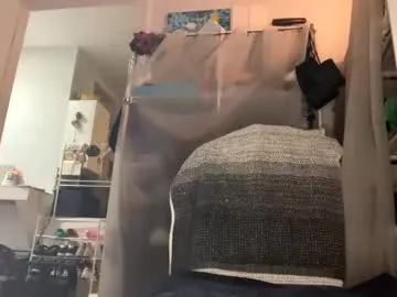 benjamin613999 – webcam model profile photo Image 6