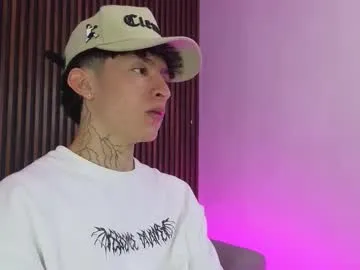 LiaBrooks – webcam model profile photo Image 13