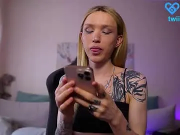 Alikams – webcam model profile photo Image 2