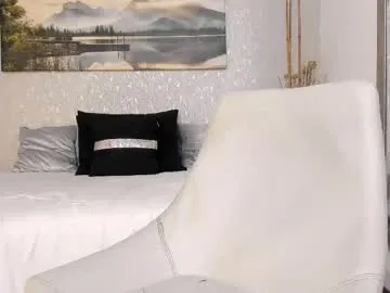 CassieGil – webcam model profile photo Image 15