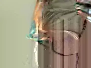 Amylewiss – webcam model profile photo Image 8