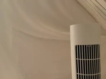 EmmilyCoopers18 – webcam model profile photo Image 9