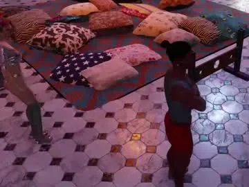 AuroraRuiz – webcam model profile photo Image 9