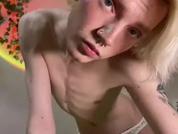 LauraFord – webcam model profile photo Image 3