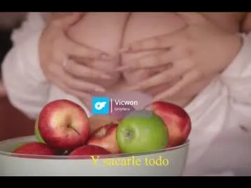 SkyLumen – webcam model profile photo Image 11