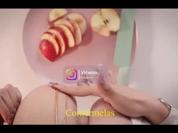 SkyLumen – webcam model profile photo Image 9